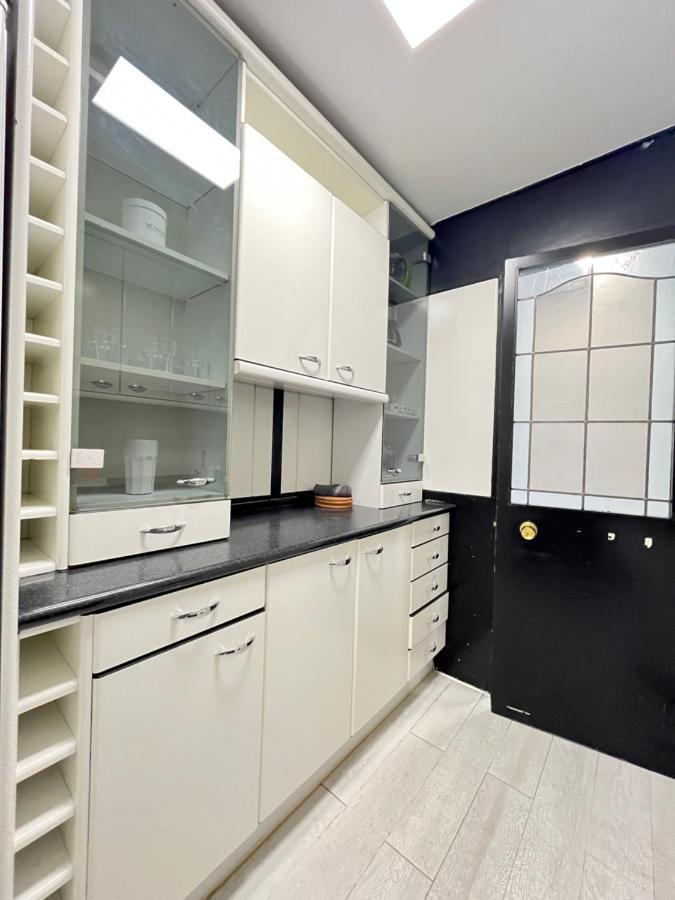 Exclusivo Maria De Molina Temporal Appartement Madrid Buitenkant foto