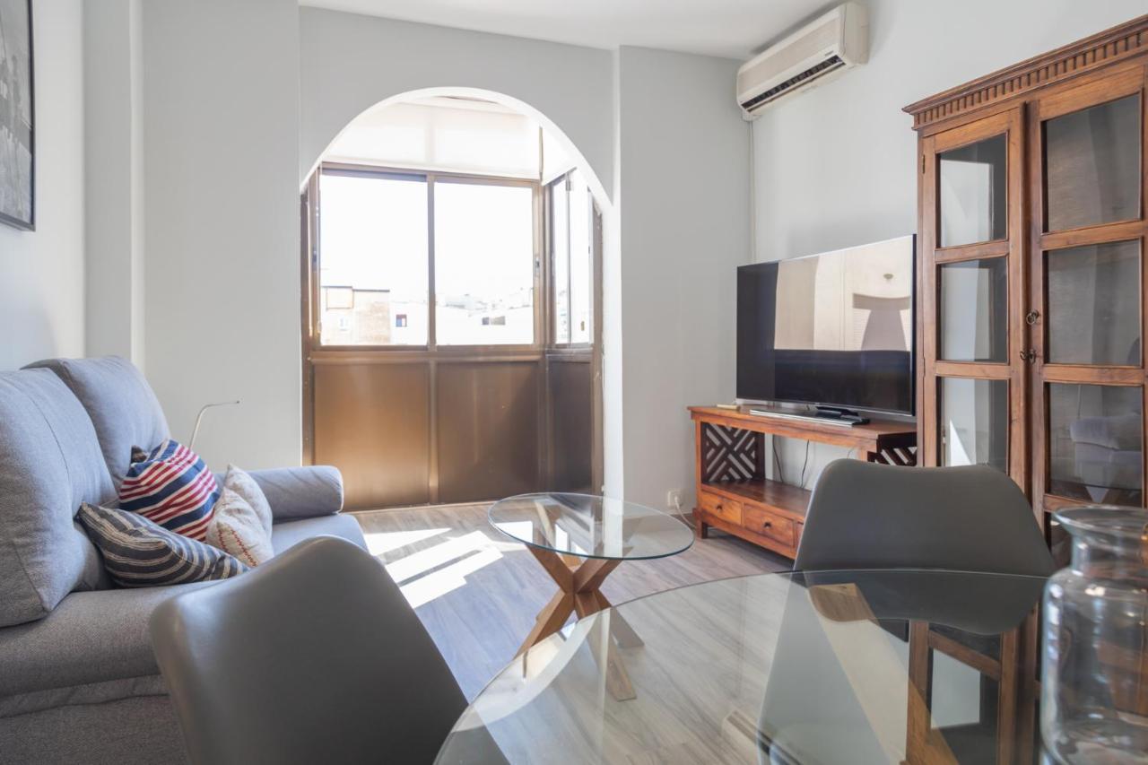 Exclusivo Maria De Molina Temporal Appartement Madrid Buitenkant foto