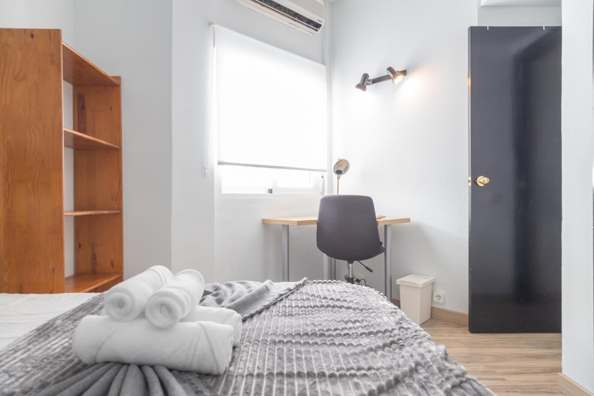 Exclusivo Maria De Molina Temporal Appartement Madrid Buitenkant foto