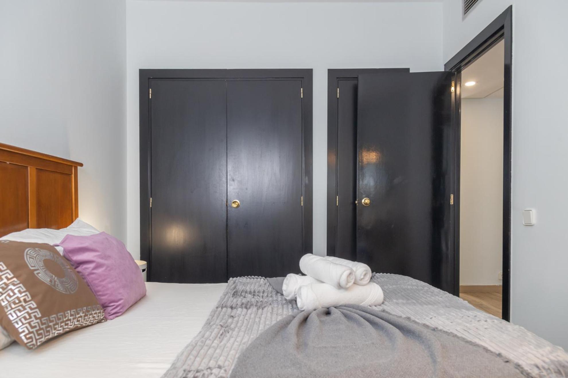 Exclusivo Maria De Molina Temporal Appartement Madrid Buitenkant foto