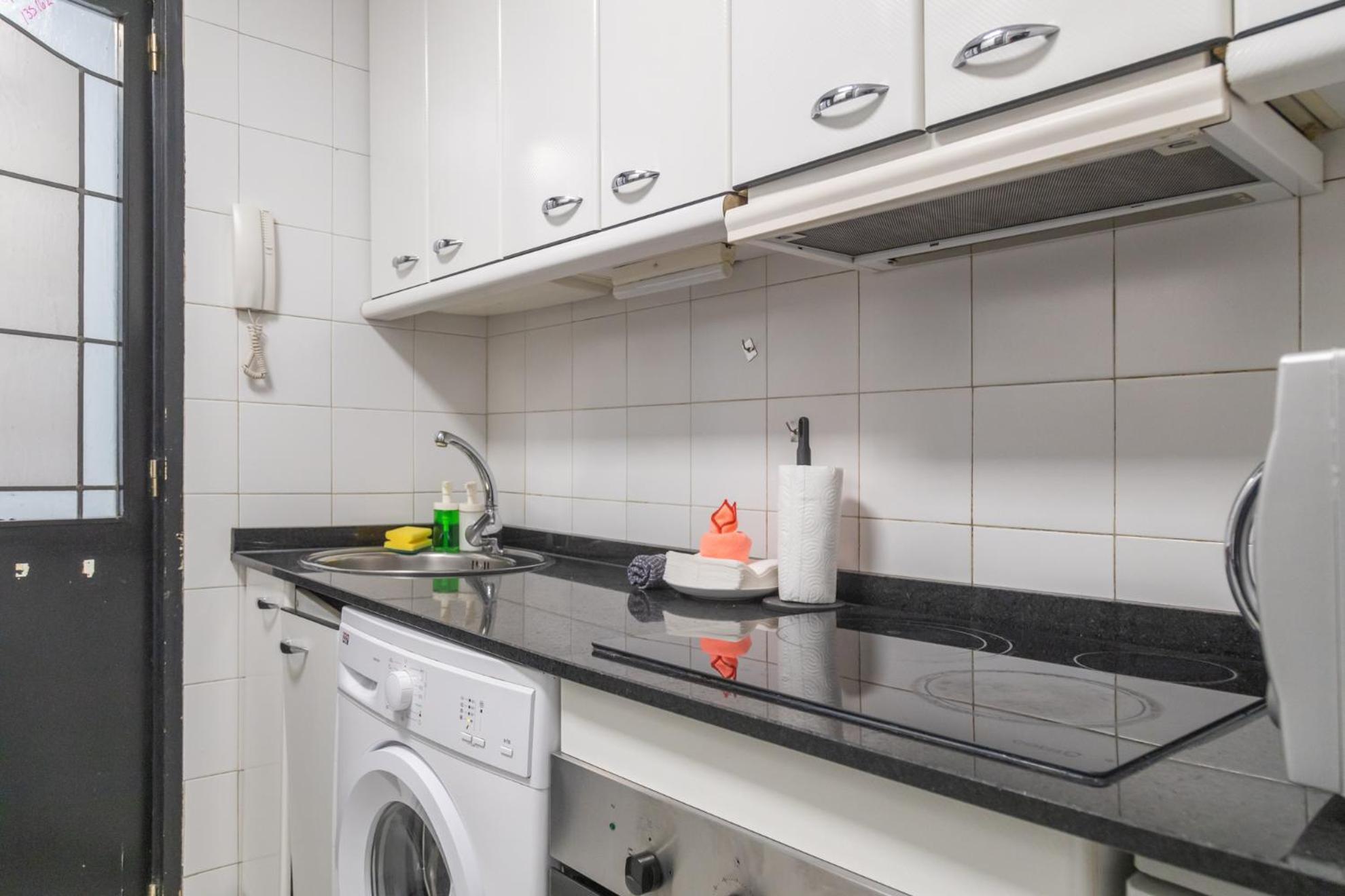 Exclusivo Maria De Molina Temporal Appartement Madrid Buitenkant foto
